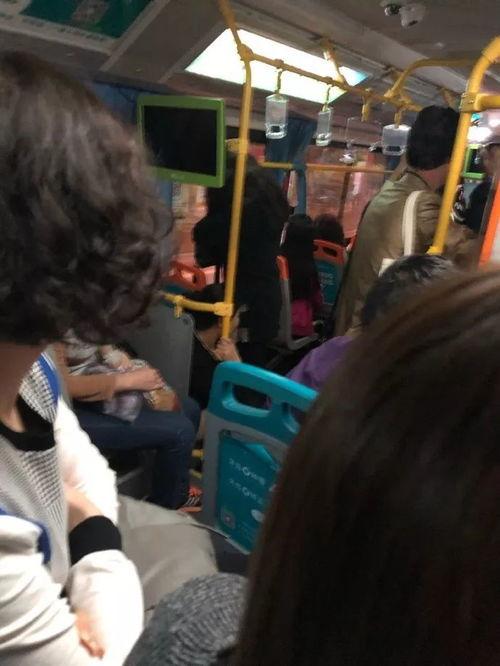 女人自己脱裤子的视频,揭秘女性自脱裤子视频背后的故事